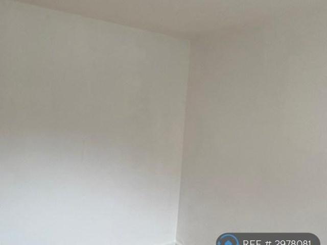 High Road, London, NW10 1 bed flat to rent £1,250 pcm £288 pw