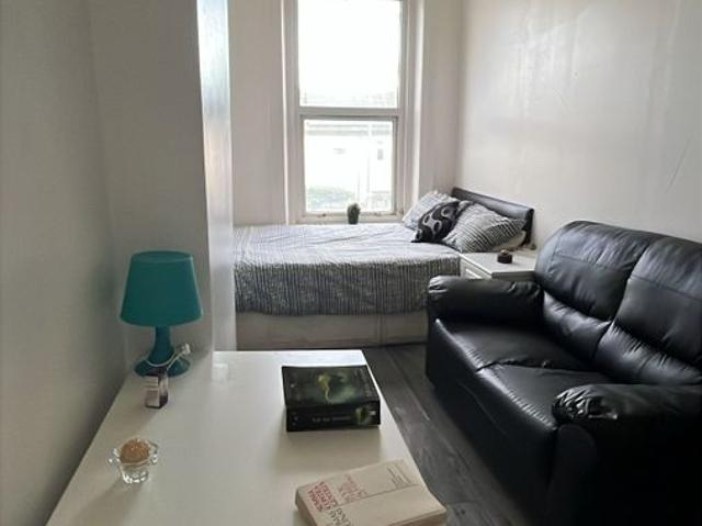 High Road Leytonstone E11, 5 bed flat to rent, £823 pcm | PrimeLocation