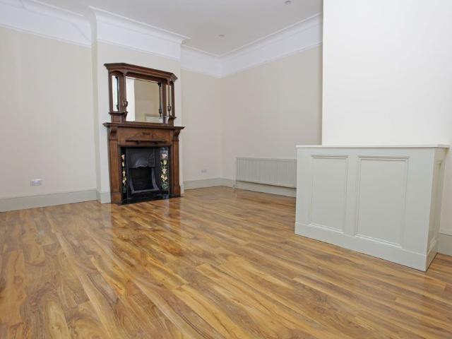High Road, South Woodford E18, 2 bed flat to rent, £2,000 pcm | PrimeLocation