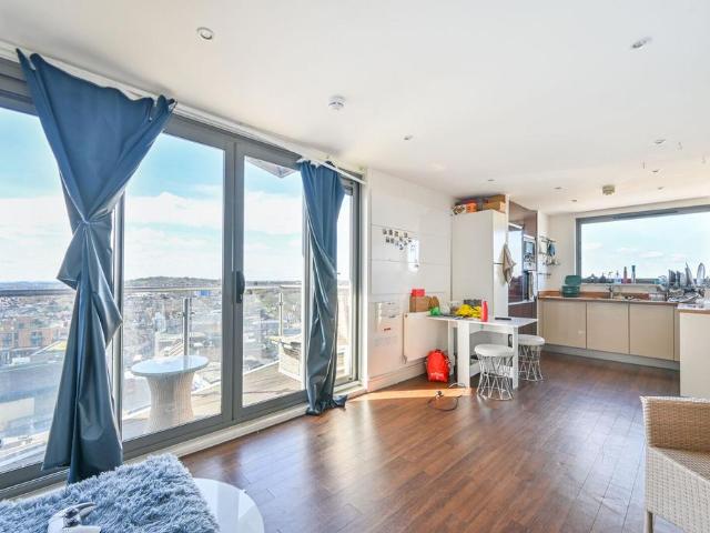 High Road, Wembley, HA9 1 bed flat to rent £1,800 pcm £415 pw