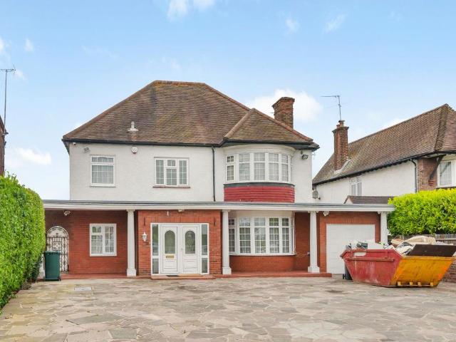 High Road, Whetstone N20, 4 bed detached house to rent, £4,500 pcm | PrimeLocation