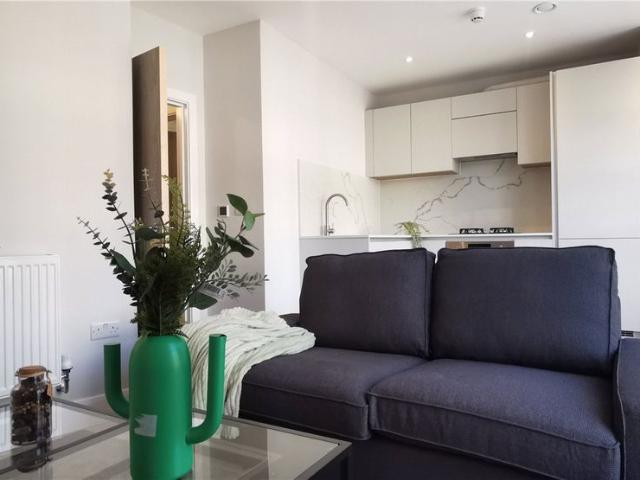 High Road, Willesden NW10, 1 bed flat to rent, £1,549 pcm | PrimeLocation