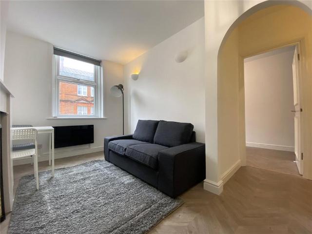 High Road, Willesden, NW10 2 bed apartment to rent £1,949 pcm £450 pw