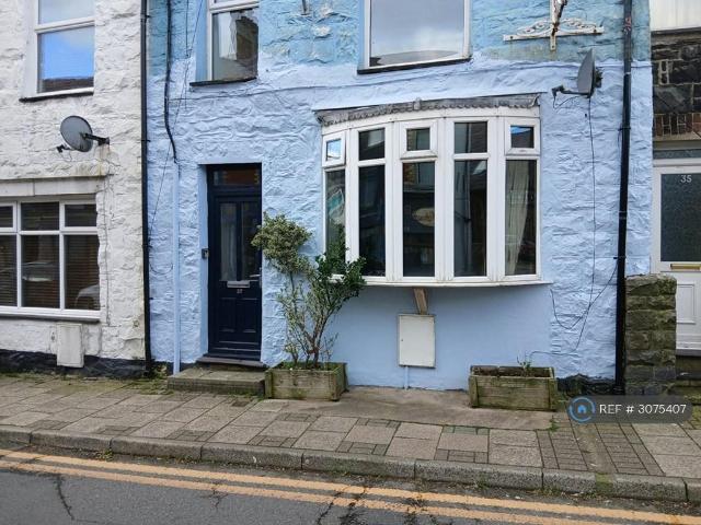 High St, Caernarfon, LL55 4 bed terraced house to rent £850 pcm £196 pw