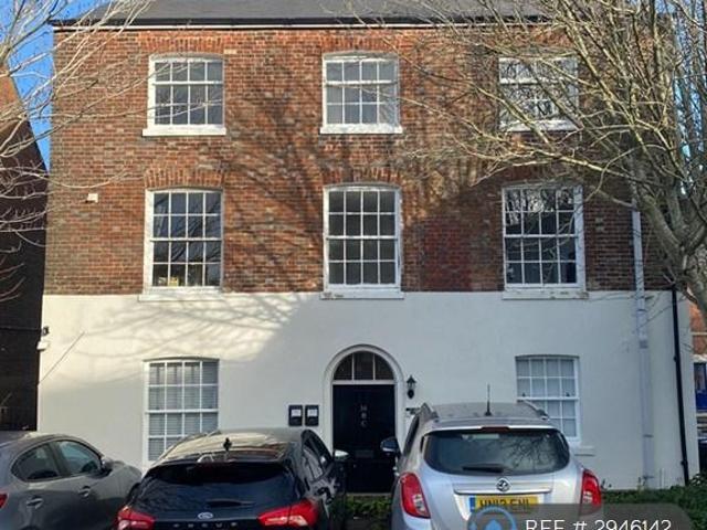High St Fordington, Dorchester, DT1 2 bed flat to rent £1,150 pcm £265 pw