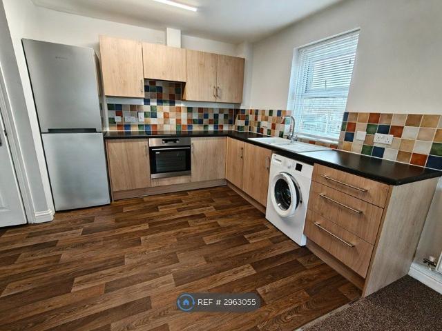 High St, Gloucester GL1, 1 bed flat to rent, £895 pcm | PrimeLocation