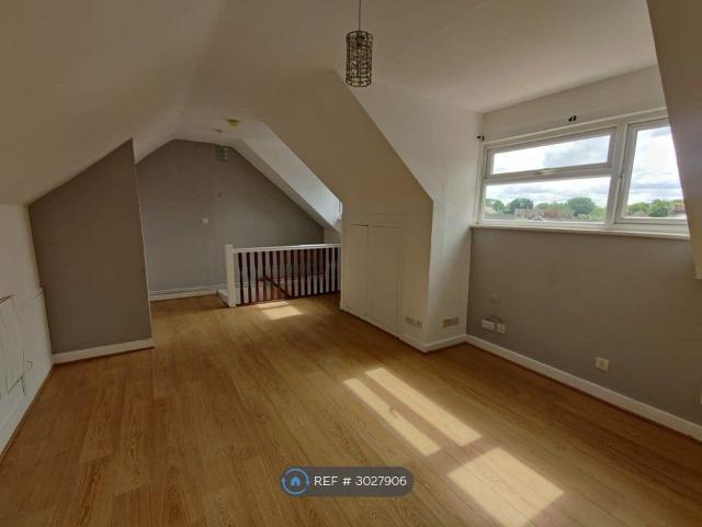 High St, Ingatestone CM4, 1 bed maisonette to rent, £980 pcm | PrimeLocation