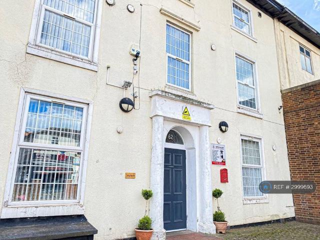 High St, West Bromwich, B70 Studio to rent £750 pcm £173 pw