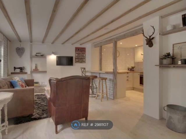 High St, Westerham TN16, 2 bed terraced house to rent, £1,799 pcm | PrimeLocation