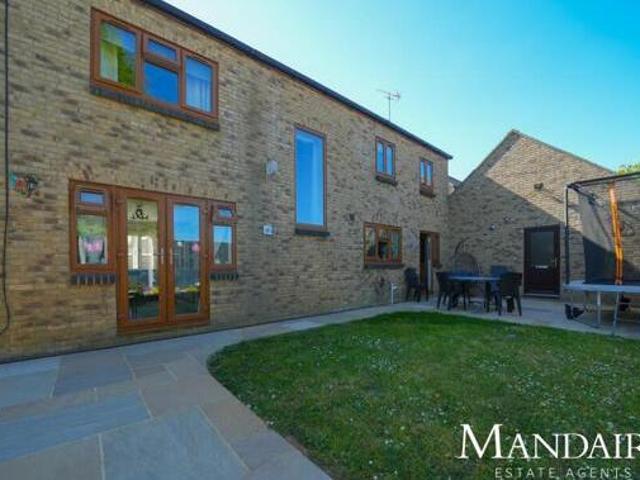 High Street, 4 Bedroom Detached