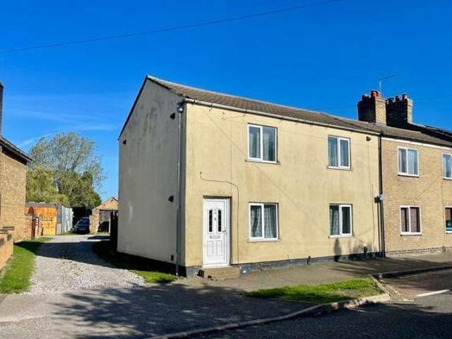 High Street, 3 Bedroom End