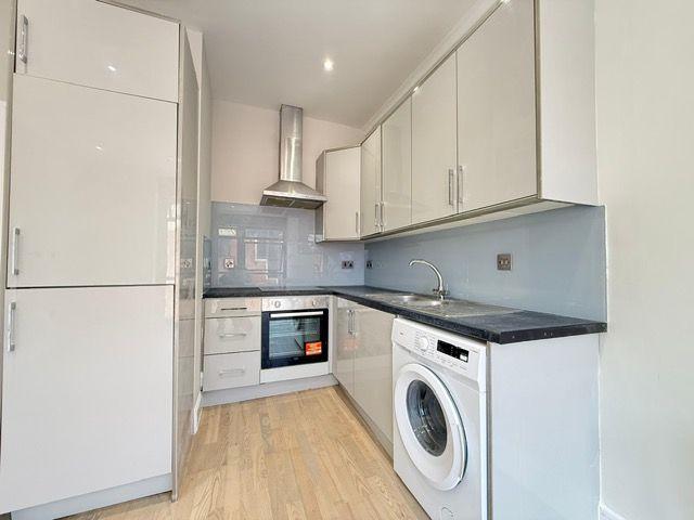 High Street The Parade, Watford WD17, 1 bed flat to rent, £1,350 pcm | PrimeLocation