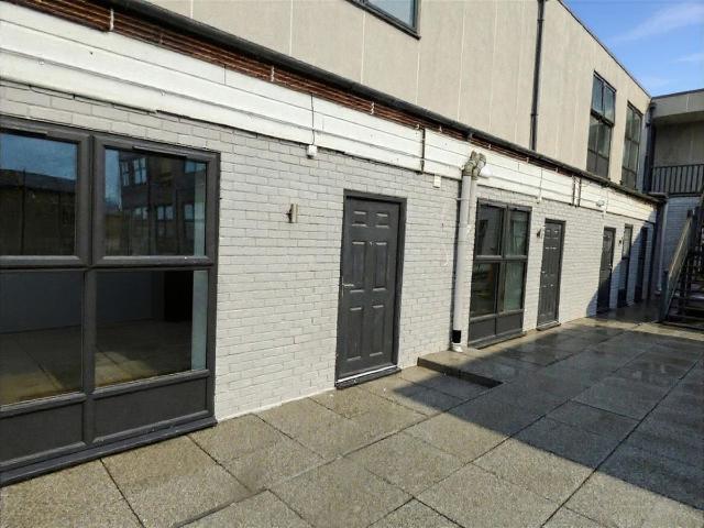 High Street, The Willows, Wickford SS12, 2 bed flat to rent, £1,500 pcm | PrimeLocation