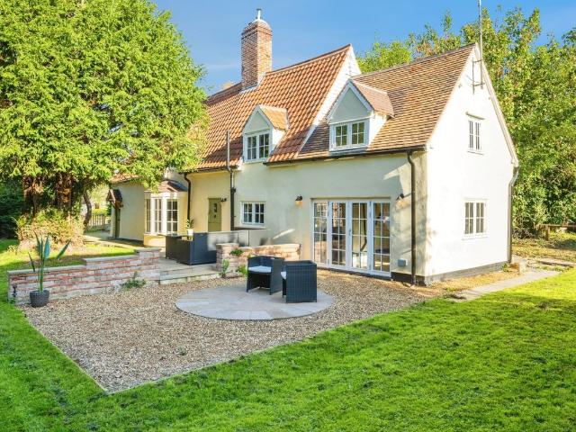 High Street, Thurleigh, Bedford MK44, 3 bed detached house to rent, £2,500 pcm | PrimeLocation