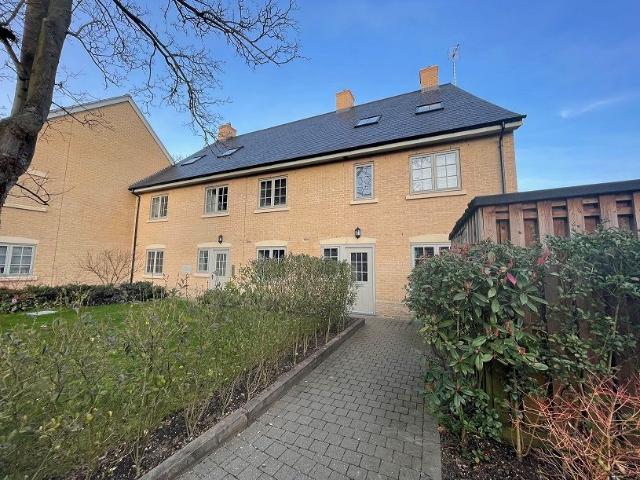 High Street, Trumpington, Cambridge CB2, 2 bed flat to rent, £1,700 pcm | PrimeLocation