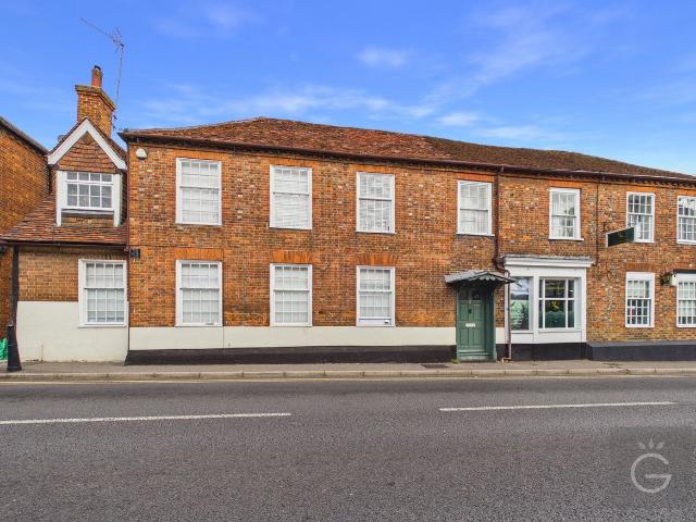 High Street, Twyford RG10, 1 bed flat to rent, £1,200 pcm | PrimeLocation