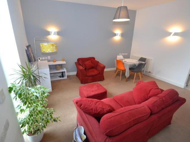 High Street, Upton, NN5 1 bed apartment to rent £950 pcm £219 pw