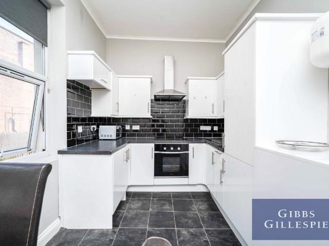 High Street, Uxbridge UB8, 2 bed flat to rent, £1,575 pcm | PrimeLocation