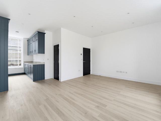 High Street, Uxbridge UB8, 2 bed flat to rent, £1,800 pcm | PrimeLocation