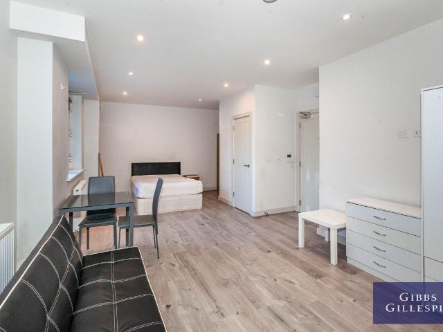 High Street, Uxbridge UB8, Studio to rent, £1,150 pcm | PrimeLocation
