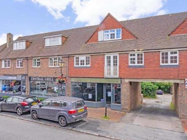 High Street, Wadhurst, 3 Bedroom Maisonette