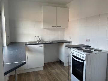 High Street, West Lavington, Devizes SN10, 2 bed flat to rent, £950 pcm | PrimeLocation