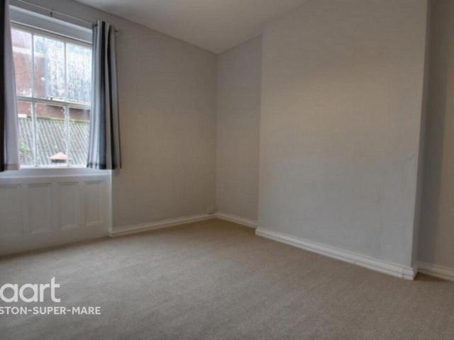 High Street, Weston super mare 1 bed in a house share to rent £475 pcm £110 pw