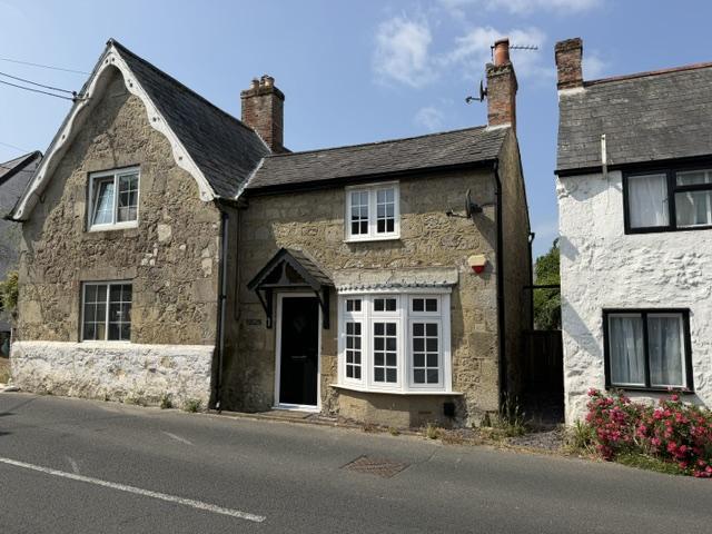 High Street, Whitwell, Ventnor, Isle. 2 bed cottage to rent £1,150 pcm £265 pw