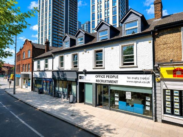 High Street, Woking, Surrey GU21, Studio to rent, £900 pcm | PrimeLocation