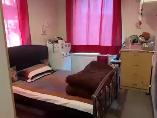 High Street, Yiewsley UB7 1 bed in a house share to rent £899 pcm £207 pw