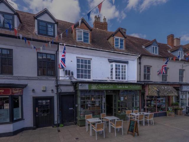 High Street, Alcester B49 2 bed flat to rent £1,025 pcm £237 pw