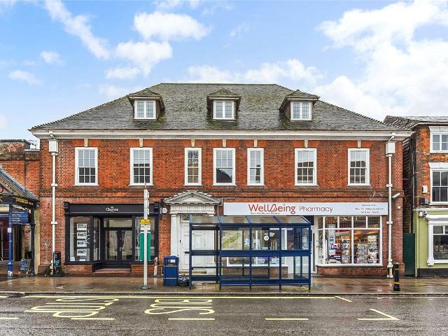 High Street, Alton, Hampshire GU34, 1 bed flat to rent, £1,200 pcm | PrimeLocation