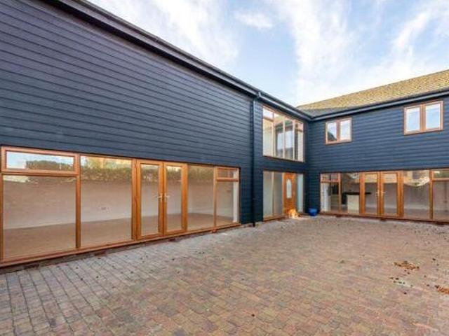 High Street, Arlesey, 4 Bedroom Detached