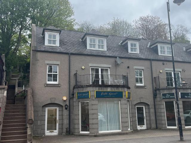 High Street, Banchory AB31, 2 bed flat to rent, £795 pcm | PrimeLocation