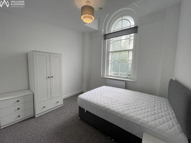 High Street, Bangor, Gwynedd LL57 2 bed apartment to rent £1,250 pcm £288 pw