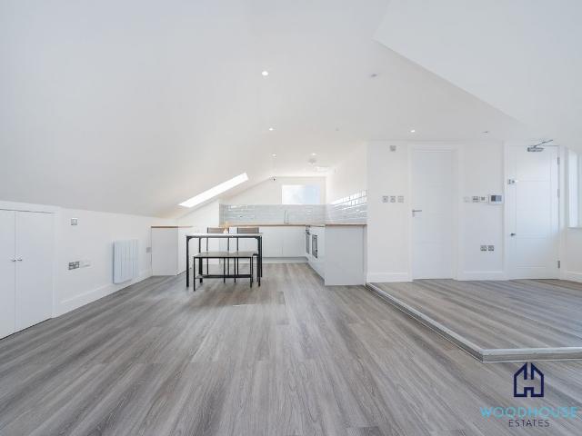 High Street, Barnet EN5, Studio to rent, £1,350 pcm | PrimeLocation