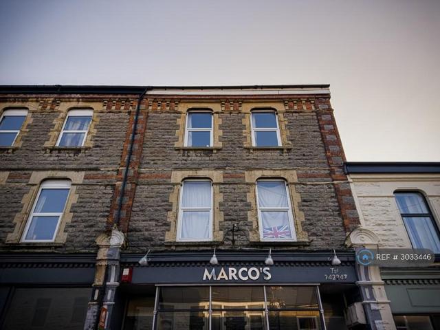 High Street, Barry, CF62 1 bed flat to rent £699 pcm £161 pw