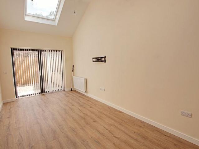 High Street, Bath BA2, 1 bed flat to rent, £1,050 pcm | PrimeLocation