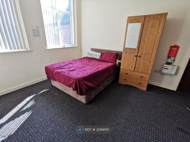 High Street, Bentley, Doncaster DN5, 1 bed flat to rent, £400 pcm | PrimeLocation
