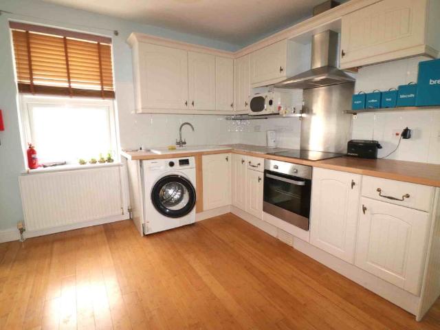 High Street, Beckenham BR3, 1 bed flat to rent, £1,295 pcm | PrimeLocation
