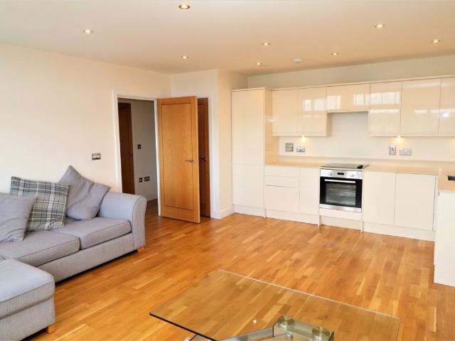 High Street, Beckenham BR3, 1 bed flat to rent, £1,450 pcm | PrimeLocation