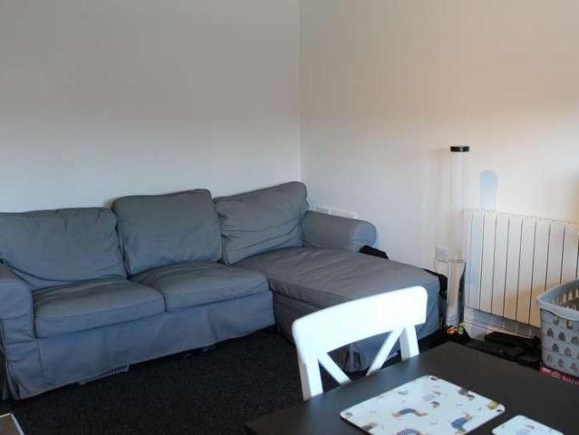 High Street / Bed Apt / Sept, LN5