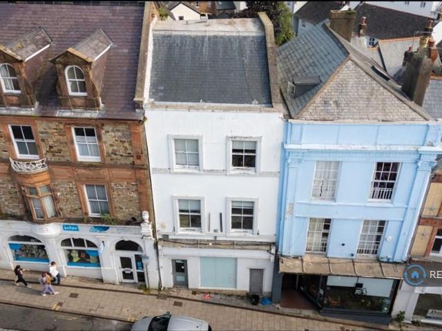 High Street, Bideford, EX39 1 bed flat to rent £750 pcm £173 pw