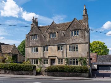 High Street, Box 5 bed manor house to rent £4,500 pcm £1,038 pw