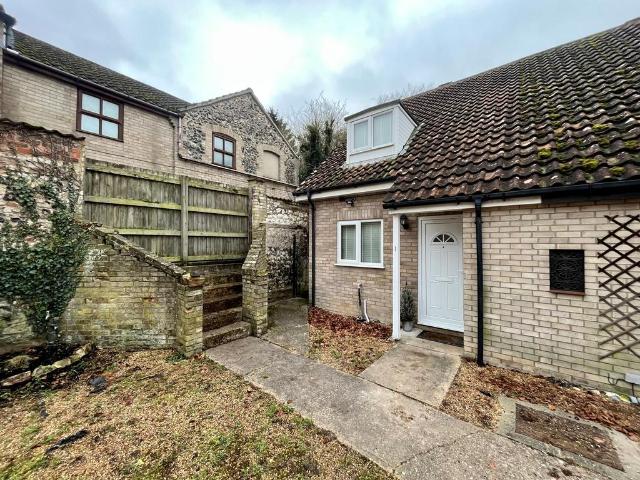 High Street, BRANDON 2 bed end of terrace house to rent £1,250 pcm £288 pw