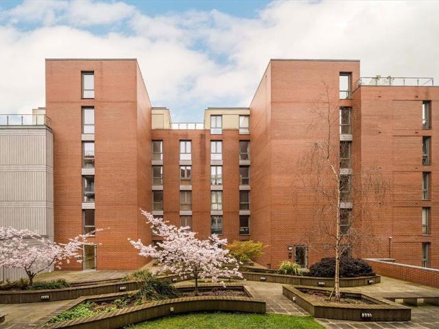 High Street, Brentford TW8, 2 bed flat to rent, £2,350 pcm | PrimeLocation