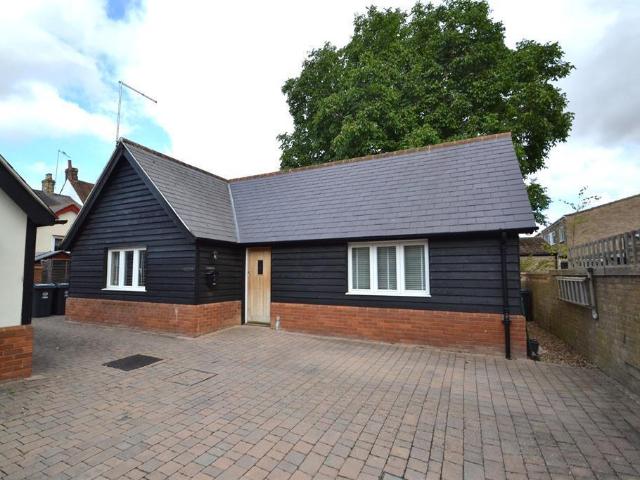 High Street, Buntingford, SG9 9AJ 1 bed bungalow to rent £900 pcm £208 pw