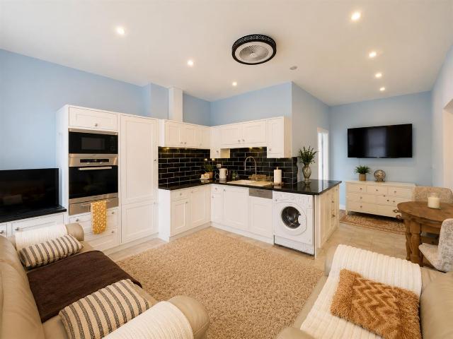High Street, Burton On Trent DE14, 2 bed flat to rent, £750 pcm | PrimeLocation