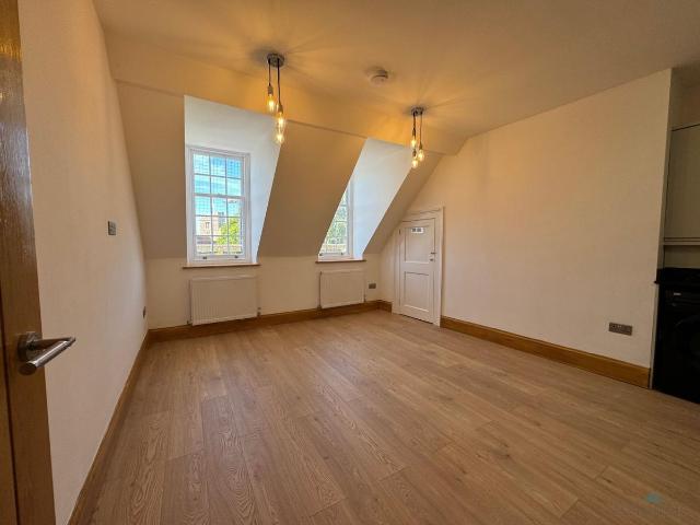 High Street, Bushey WD23, 1 bed flat to rent, £1,425 pcm | PrimeLocation