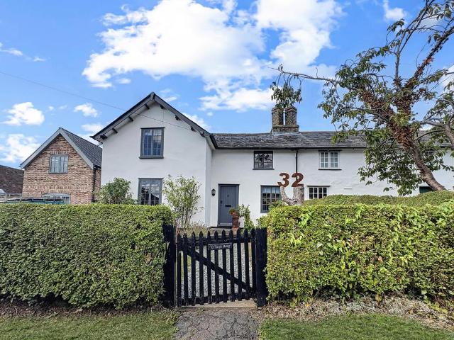 High Street, Cambridge CB23 3 bed cottage to rent £1,800 pcm £415 pw